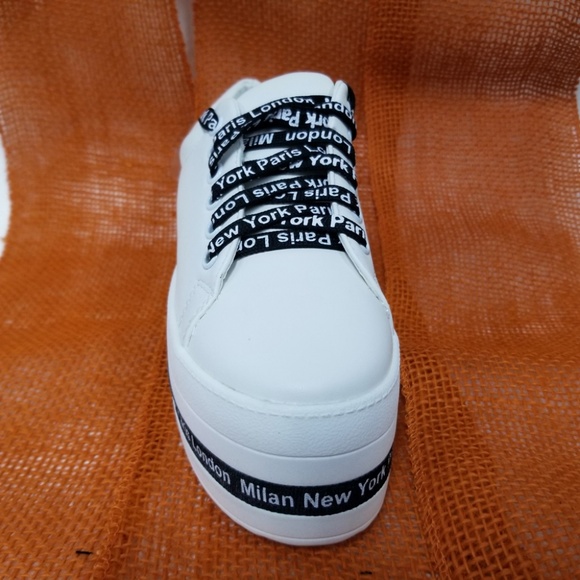 New Womens Lace Up Round Toe Platform Sneakers - Picture 3 of 8